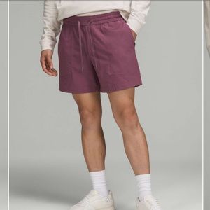 Lululemon Bowline Short 5" *Stretch Ripstop - Size: XXL - Colour: Plumb